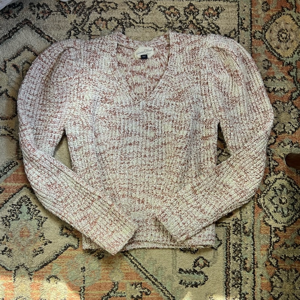 Universal Threads Sweater